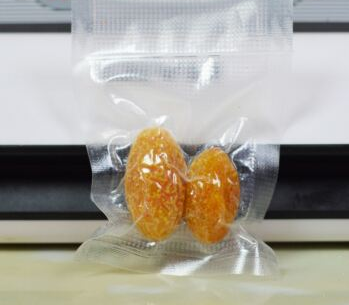 紋路真空袋和光面真空袋有什么區(qū)別？哪個(gè)貴？